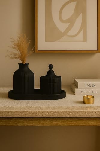 3 Parçalı Siyah Dekoratif Set – Çizgili Vazo, Kapaklı Mumluk & Oval Tepsi