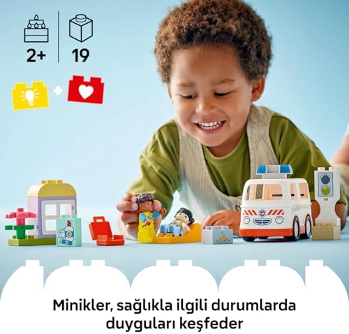Town Ambulans ve Sürücü 10447 – 2 Yaş ve Üzeri Kız ve Erkek Çocuklar için Eğitici Hediye Fikri, Kız ve Sürücü Figürleri ile 1 Oyuncak Ambulans İçeren Yaratıcı Oyuncak Yapım Seti (19 Parça)