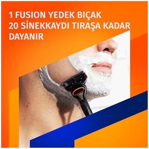 Gillette Fusion Tıraş Makinesi + 5 Adet Yedek Tıraş Bıçağı + Premium Stand Hediyeli Paket