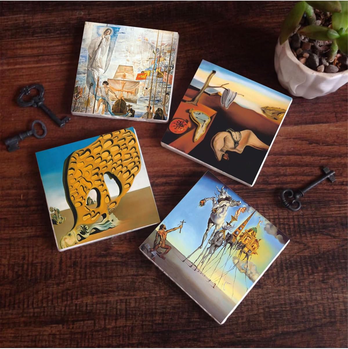 Dalí Belleğin Azmi, Arzunun Gizemi, ius, Amerika’nın Keşfi Taş Bardak Altlığı Seti - 4 Parça - Dekoratif, Rustik, 10x10 cm, Kaydırmaz Tabanlı, Şık ve Dayanıklı SC215