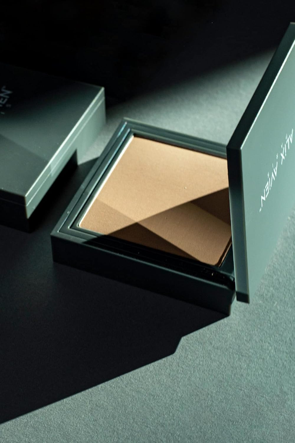 ALIX AVIEN Kompakt Pudra - 12 Saate Kadar Kalıcılık - Soğuk Cilt Alt Tonu - Compact Powder P08 Cool Rose