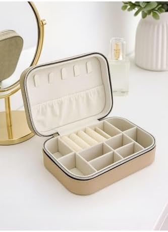 Fermuarlı Seyahat Takı Kutusu – Çok Bölmeli Şık Organizer, Kolye Küpe Yüzük Takı Düzenleyici Çanta (Bej)