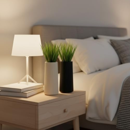 Üçlü Mini Yapay Sukulent Seti – 8 cm Saksı, Dekoratif Küçük Bitki Seti, Gerçekçi Görünüm, Salon Ofis Ev Masa Üstü Süs Bitkisi, Bakım Gerektirmez, Modern Dekor (SİYAH-BEJ)