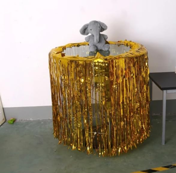 Püsküllü Işıltılı Altın Renk Masa Eteği 4 Metre