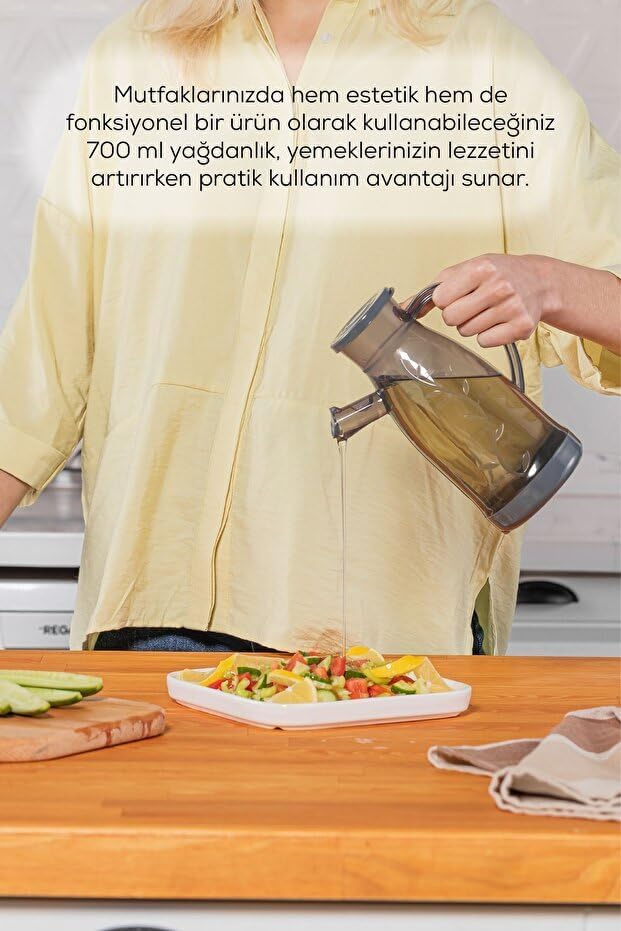 Yağlık Sirkelik Şeffaf Sosluk 700ml, BPA İçermez, Bulaşık Makinesine Uygun, Gıdayla Temas Uygun yağdanlık, Kapaklı Ağız, 22.5cm Yükseklik (1, ŞEFFAF)