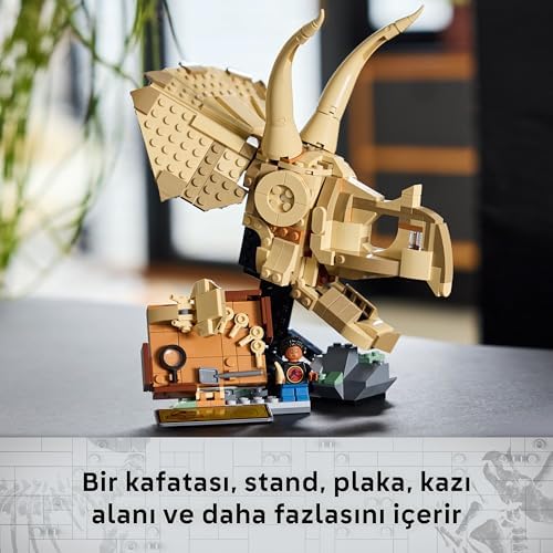 World Dinozor Fosilleri: Triceratops Kafatası Modeli 76969; 9 Yaş Üzeri Çocuklar için Hareket Ettirilebilir Uzuvlar ve Sergileme Standına Sahip Dinozor Oyuncağı, Hediye Fikri (468 Parça)
